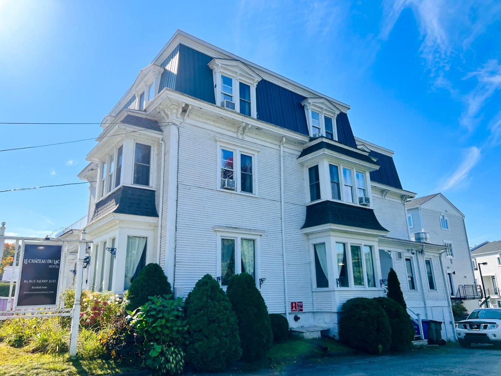 Le Chateau Du Lac Magog Exteriör bild